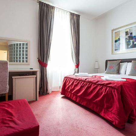 เรซิเดนซา โรมันติกา Hotel ภายนอก รูปภาพ