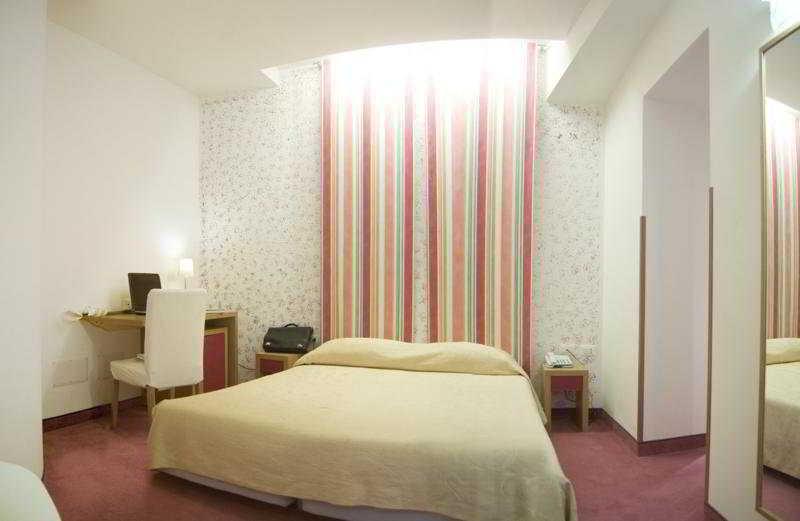 เรซิเดนซา โรมันติกา Hotel ภายนอก รูปภาพ